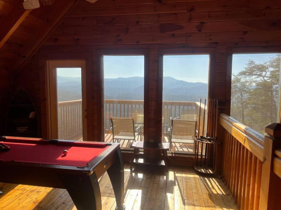 Yogi'S Den: Breathtaking Views! 3 Min To Dollywood, On 1 Acre! Villa Sevierville Dış mekan fotoğraf