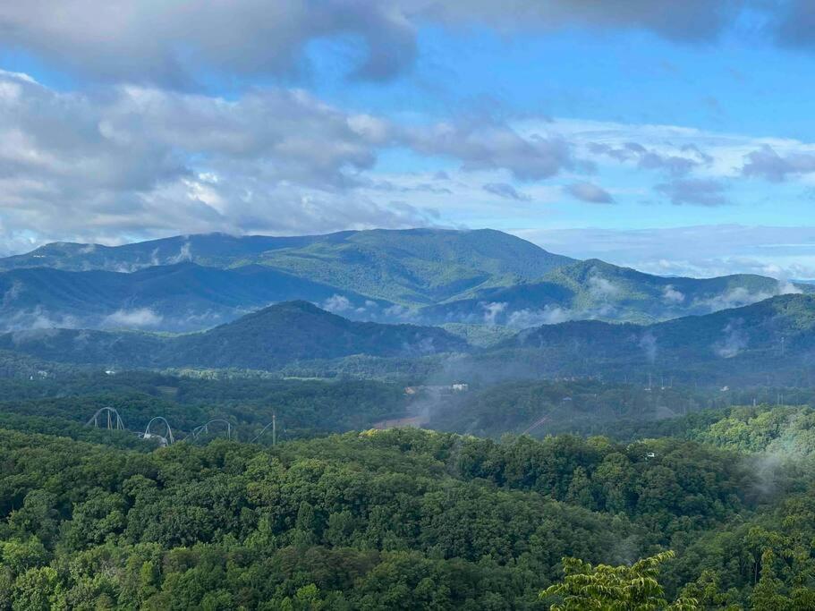 Yogi'S Den: Breathtaking Views! 3 Min To Dollywood, On 1 Acre! Villa Sevierville Dış mekan fotoğraf